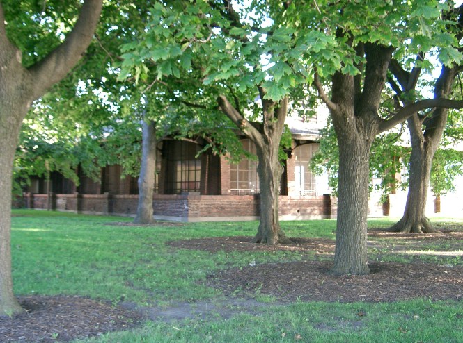 The pathway to Theatre On The Lake