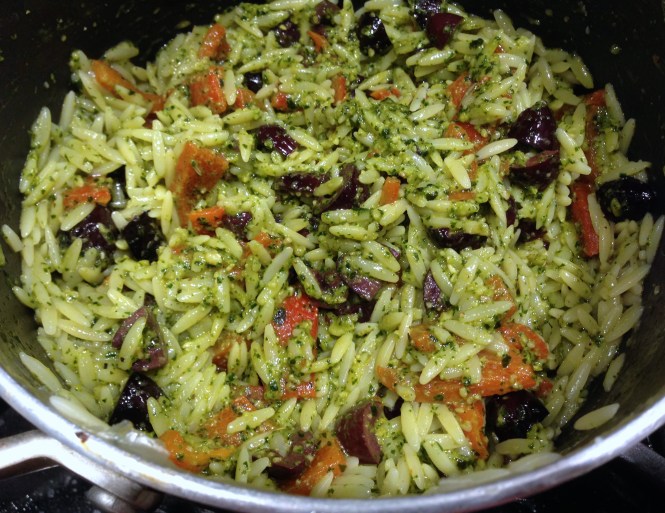 Orzo Pasta with Roasted Red Pepper and Olives