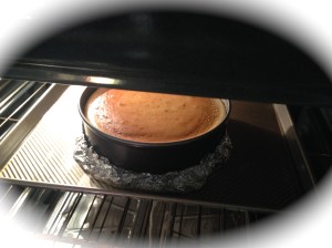 Keep the cheesecake in a cooling oven for an hour