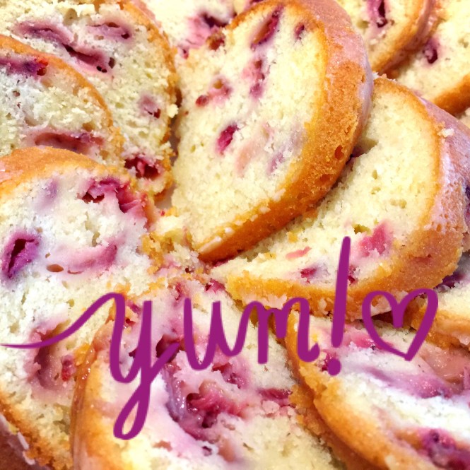 Fresh Strawberry Yogurt Cake